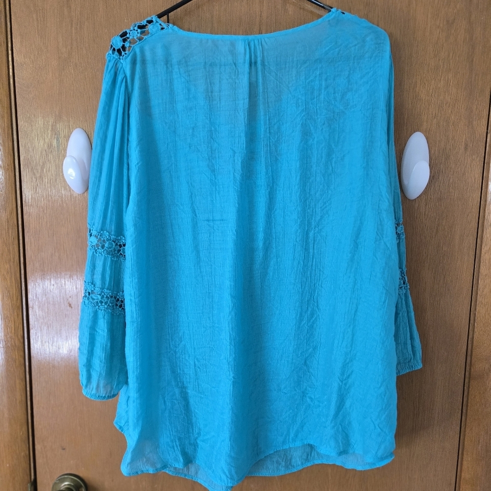 Elegant Blue Lace Trim Women's Top - Picture 4 of 4
